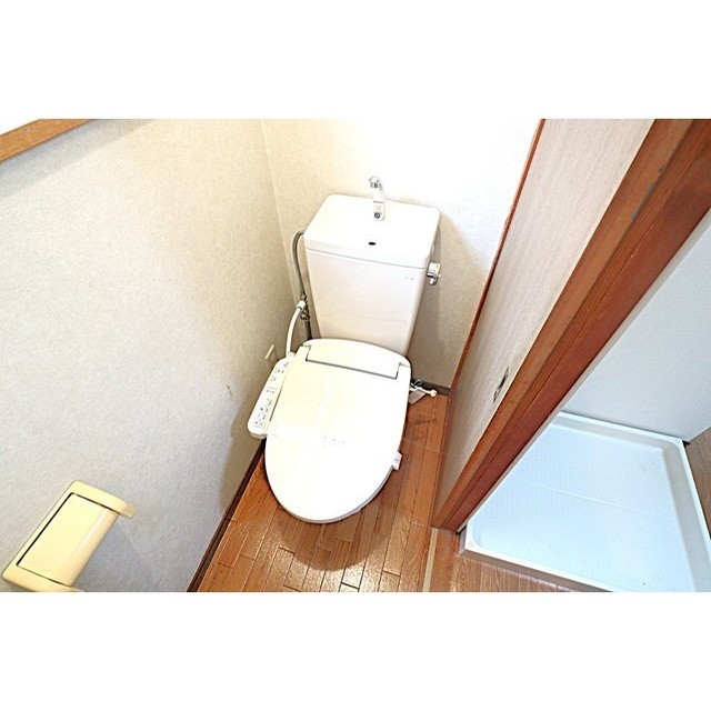 トイレ　別部屋の参考写真です。