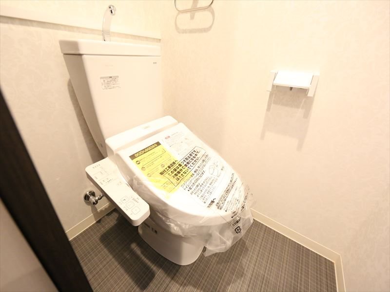 トイレ　温水洗浄暖房便座付トイレ