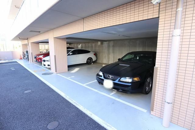 駐車場　★1Fに車庫あります★