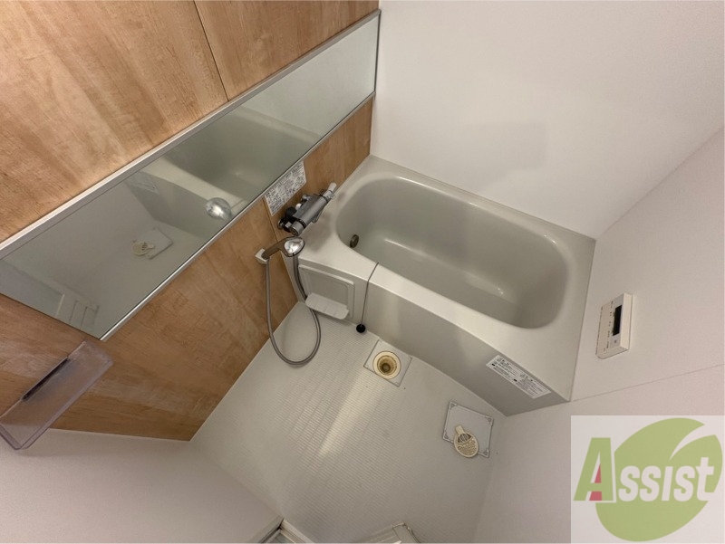 バス・シャワールーム　こちらはお風呂です、一の疲れを癒してくださいね～！