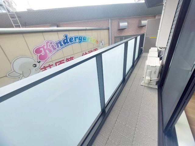 バルコニー　お洗濯にも便利なバルコニー付き