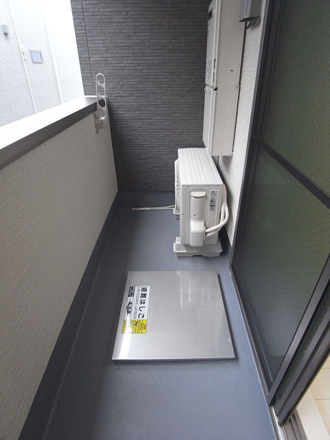 バルコニー　お洗濯にも便利なバルコニー付き