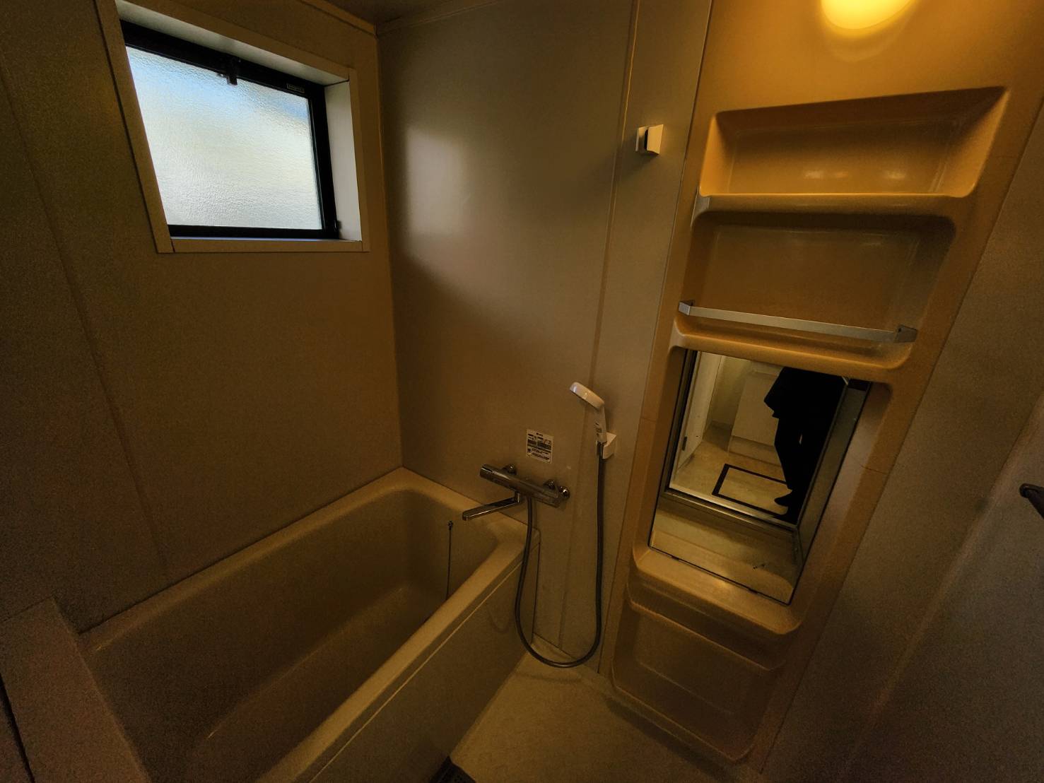 バス・シャワールーム