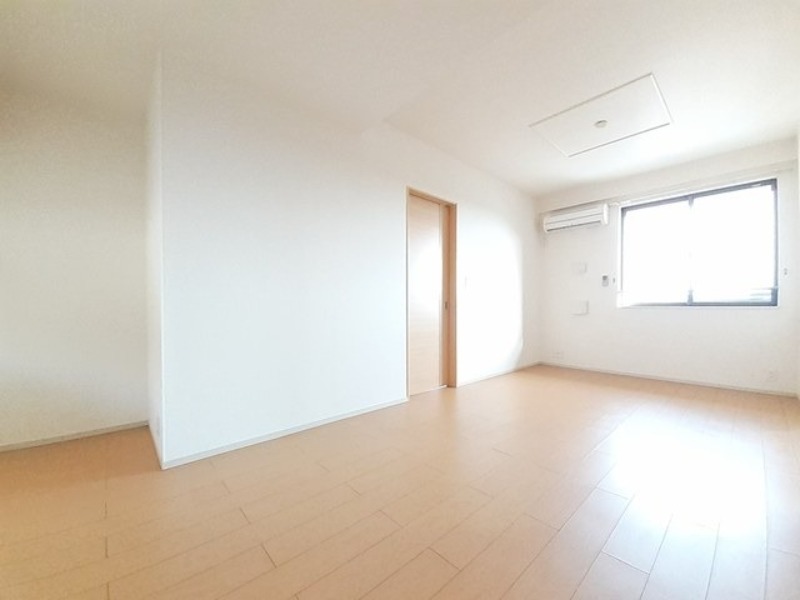 居室・リビング　図面と現状に相違がある場合には現状を優先