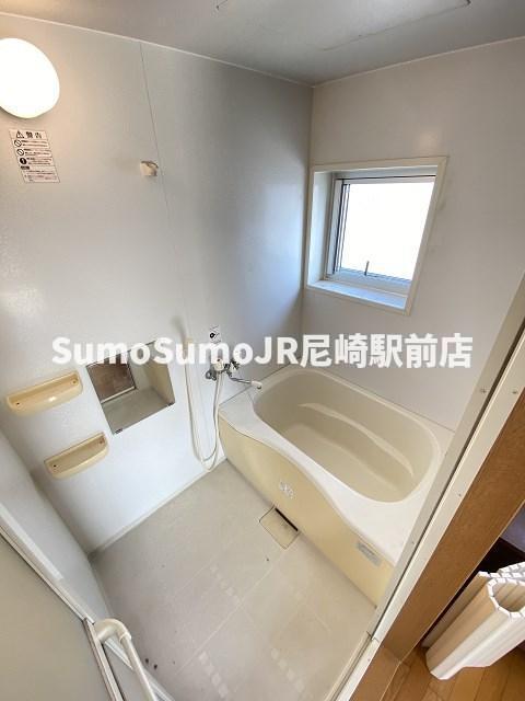 バス・シャワールーム　お風呂で日々の疲れを落としましょう