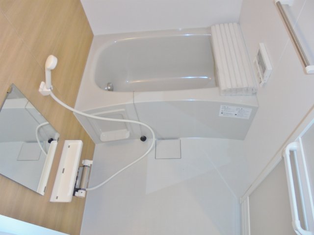 バス・シャワールーム　追い焚き機能付き