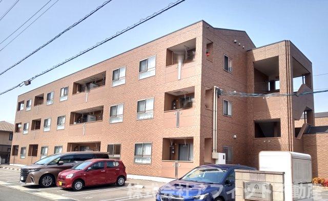 建物外観　グランコスモA・重量鉄骨造