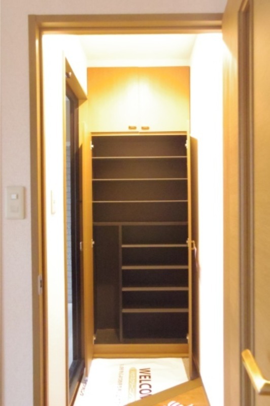 玄関　図面と現状に相違がある場合には現状を優先