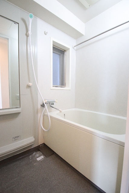 バス・シャワールーム　※別室の参考写真の為、現況優先です。