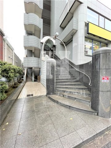 エントランス　エントランス