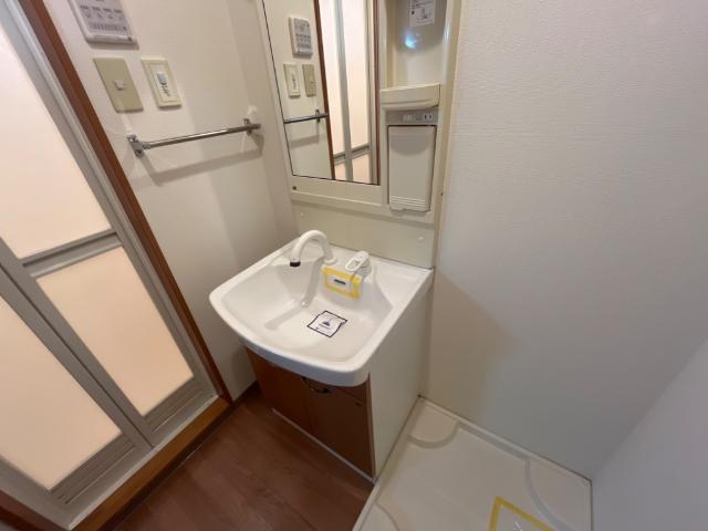 洗面設備　洗髪洗面化粧台