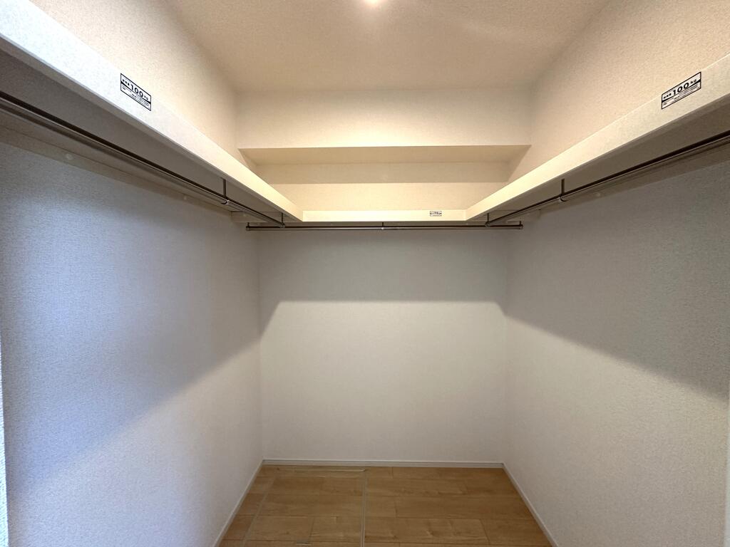 収納　ウォークインクローゼット