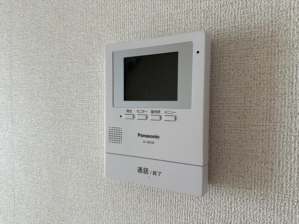 セキュリティ　敷地内には防犯カメラ設置あり