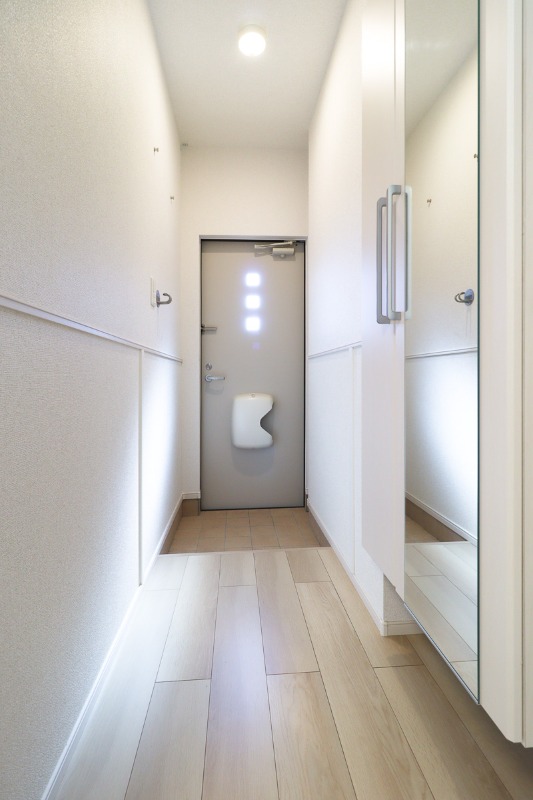 玄関　図面と現状に相違がある場合には現状を優先