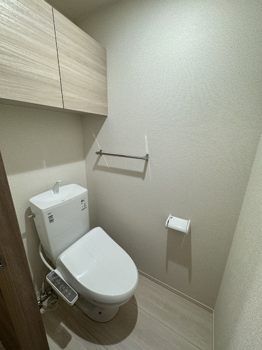 トイレ　温水洗浄便座