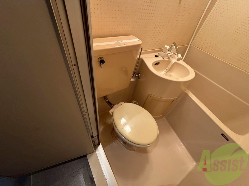 トイレ　こちらはトイレです。お手入れも楽ちんです！