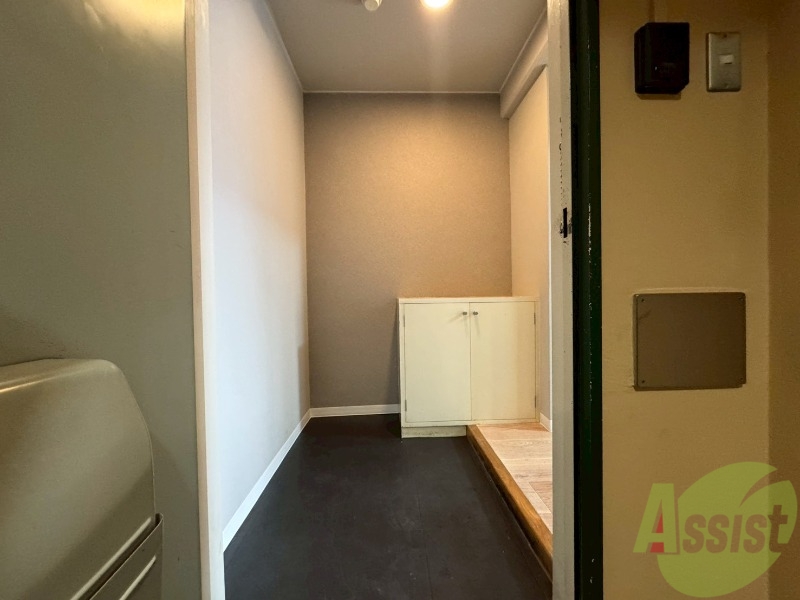 玄関　玄関からの様子を撮影してみました。動線になります。