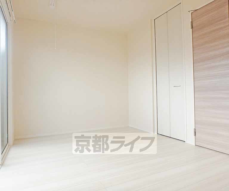 居室・リビング　綺麗なフローリングのお部屋です。