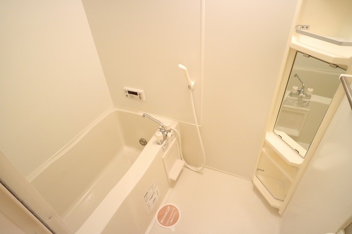 バス・シャワールーム　追い炊き機能付きで便利です！