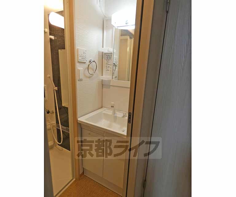 洗面設備　もちろん独立洗面台もあります。