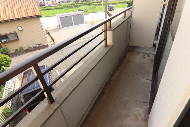 バルコニー　※別号室の参考写真です