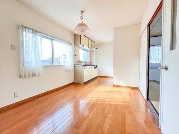 杉本マンションの居間写真