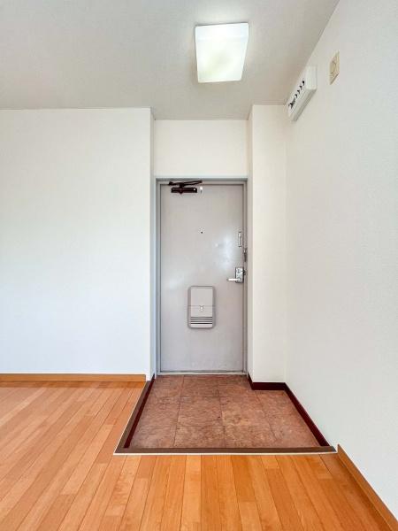 杉本マンションの玄関写真