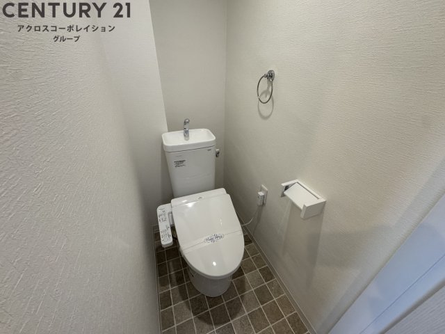 トイレ　温水洗浄便座付き