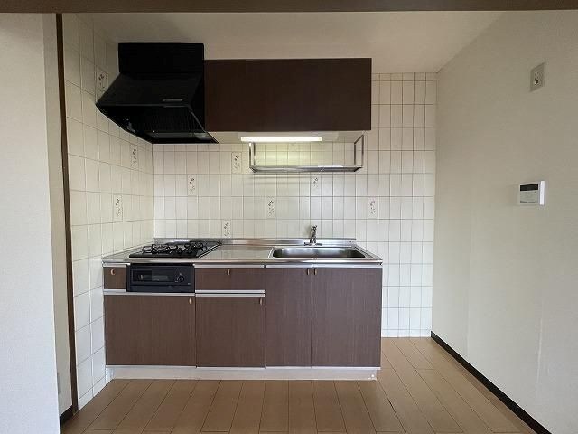 キッチン　反転別部屋参考写真