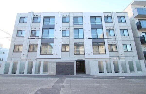 建物外観　都市ガス完備のデザイナーズマンションです♪エアコン完備です♪