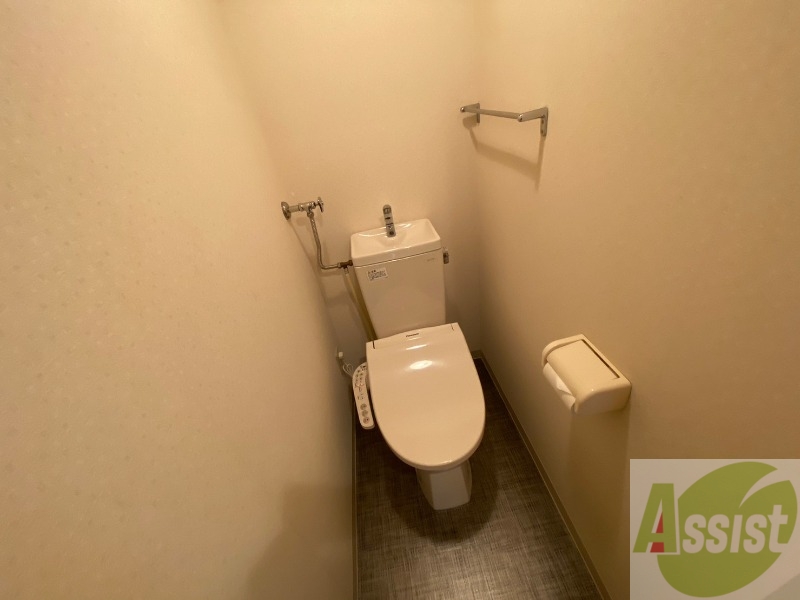 トイレ　こちらはトイレです。お手入れも楽ちんです！