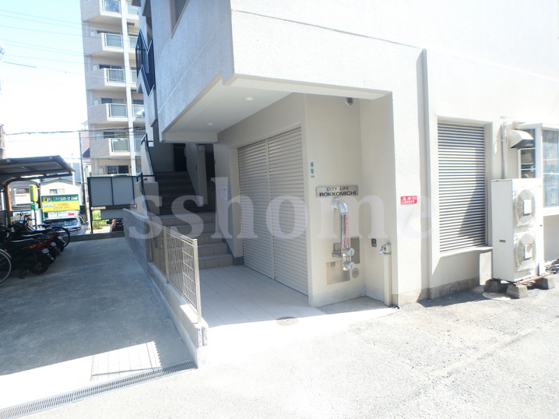 エントランス　建物入口