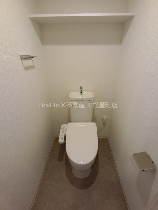 トイレ　トイレ（ウォシュレット付き）