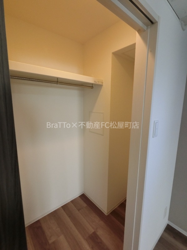 収納　収納（ウォークインクローゼット）