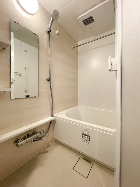 バス・シャワールーム　※写真は同タイプ住戸です。