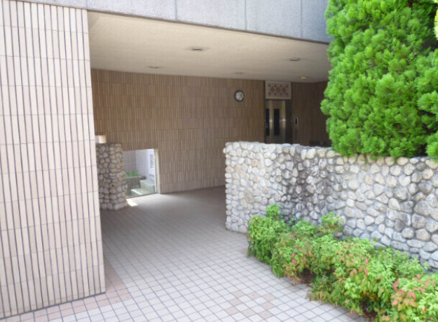 エントランス　ラポール菅田