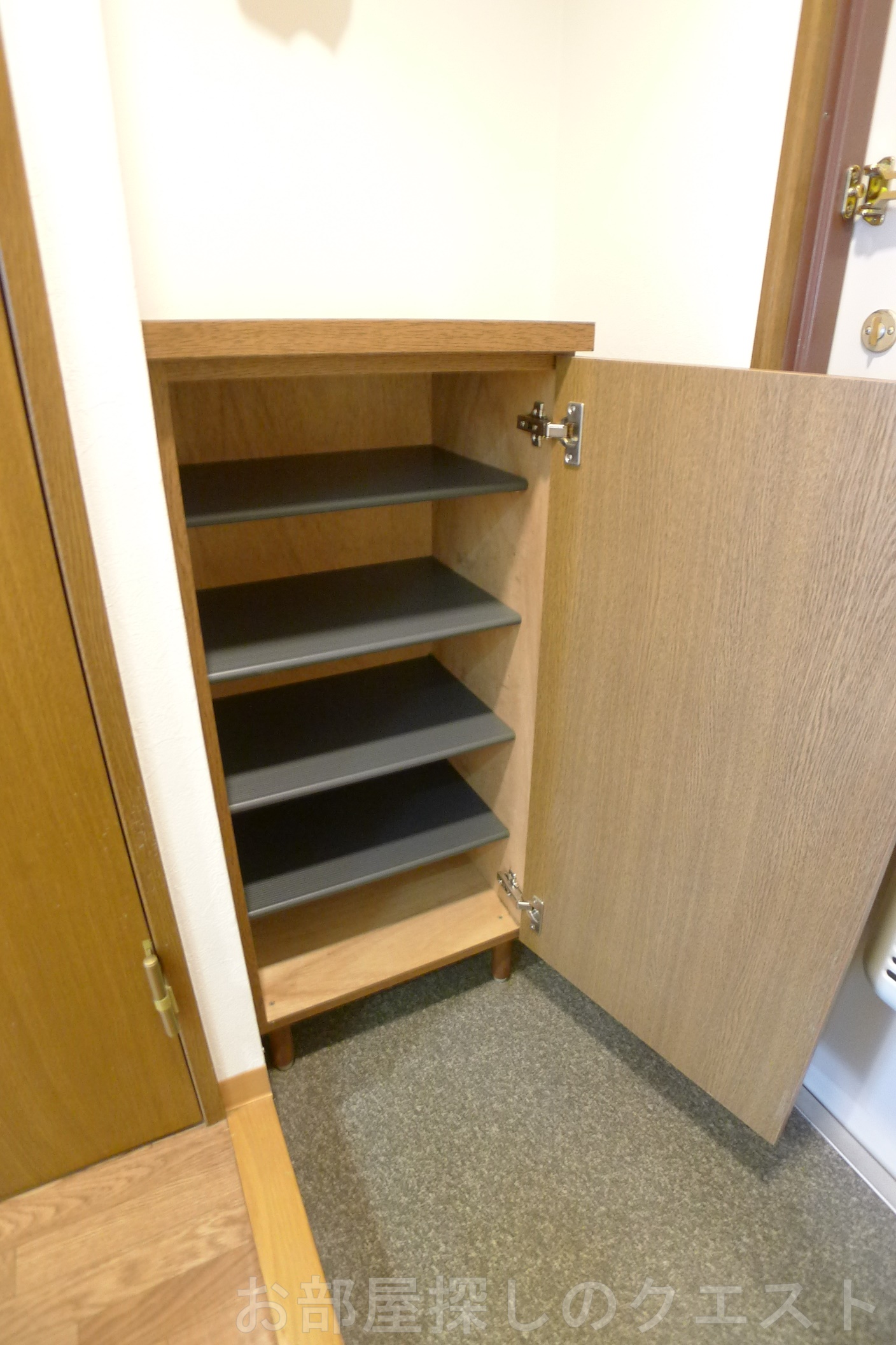 玄関　（写真は同物件イメージです。）