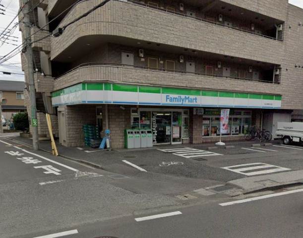 コンビニ　ファミリーマート（コンビニ）まで1509m