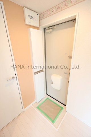 玄関　同タイプ参考写真です。