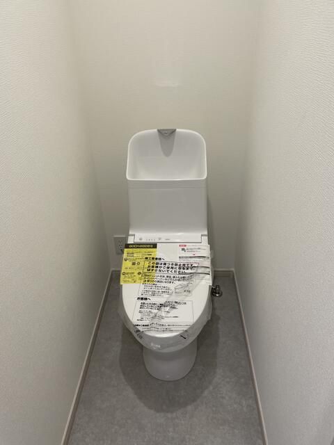 トイレ　別号室画像