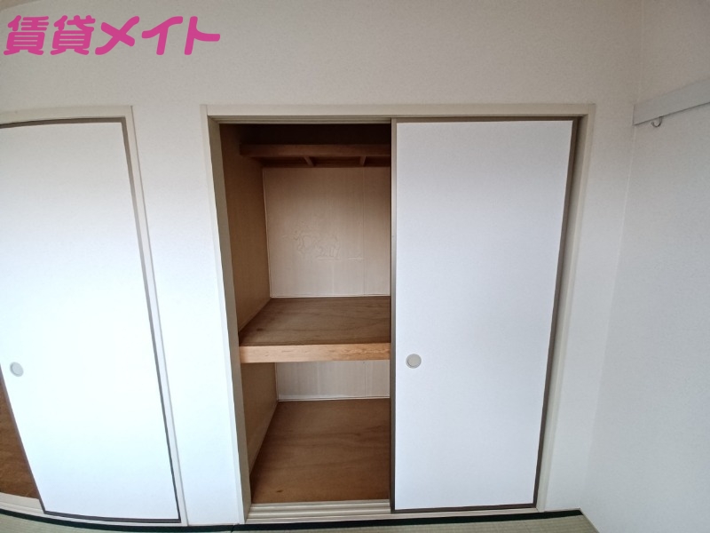 収納　同型参考写真