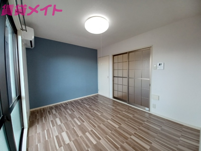 居室・リビング　同型参考写真