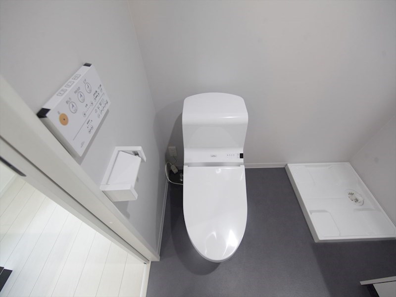 トイレ　温水洗浄暖房便座付トイレ　同仕様写真