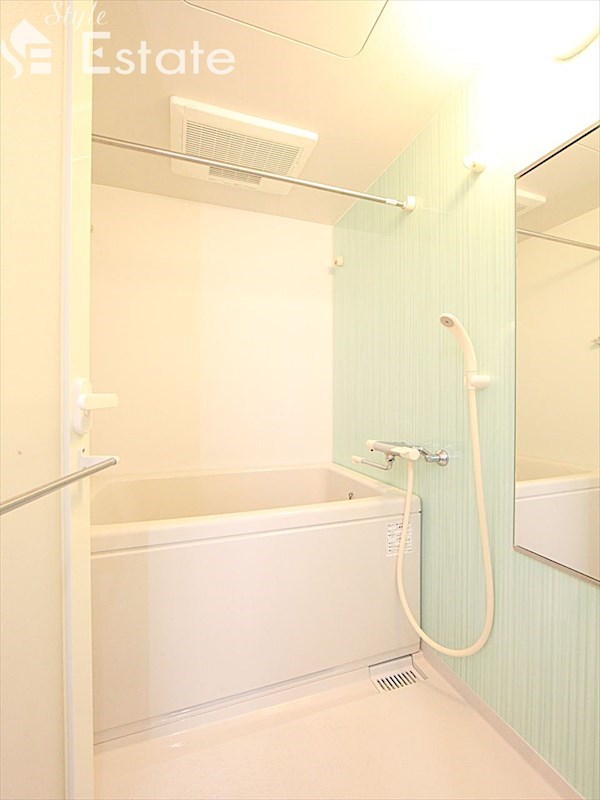 バス・シャワールーム　バスルーム