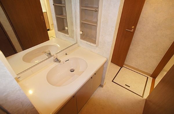 洗面設備　別部屋参考写真