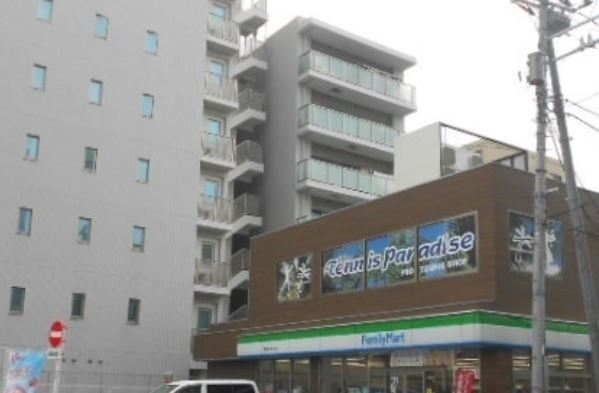 コンビニ　ファミリーマート墨田亀沢四丁目店（コンビニ）まで212m