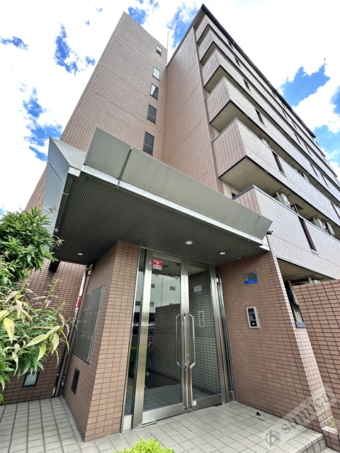 エントランス　オートロック・防犯カメラ完備で部外者はシャットアウト♪♪