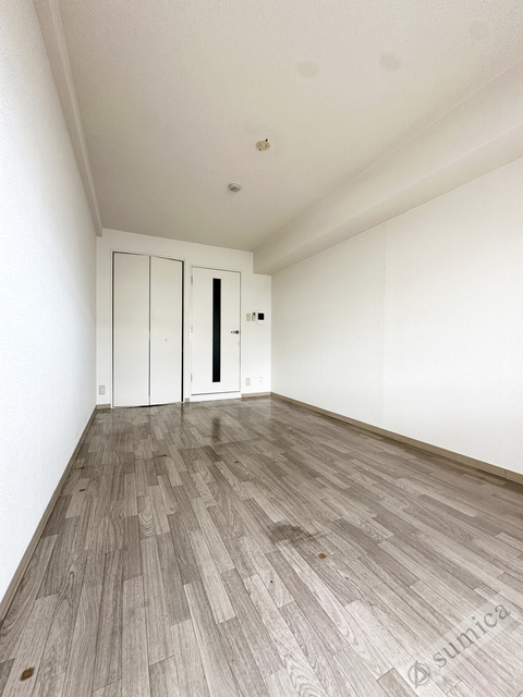 居室・リビング　洋室７．５帖・レイアウトは自由自在です♪♪