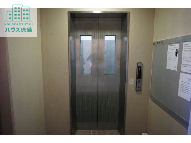 エントランス　エントランス部分