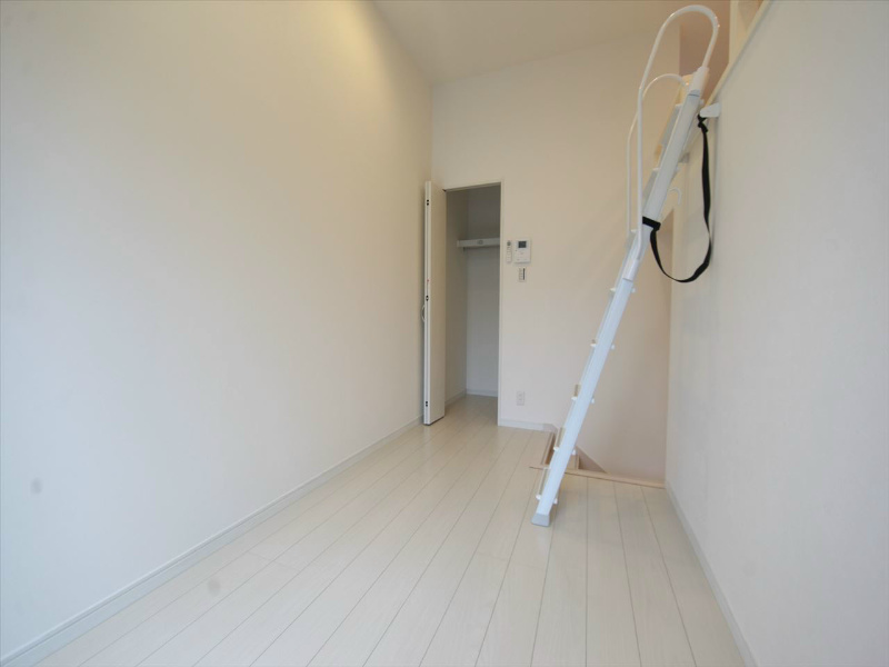 居室・リビング　洋室5.1帖　ロフト5.1帖（収納でもお部屋でも使えます）